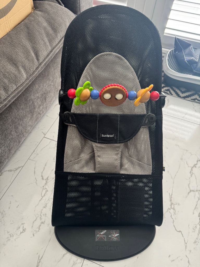 Baby bjorn bouncer with toy bar 