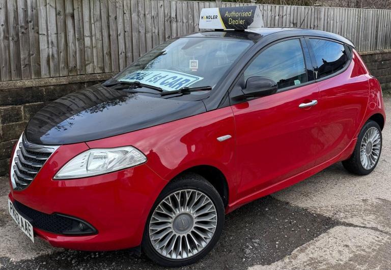  Chrysler Ypsilon 1.2 Black&amp;Red Euro 5 (s/s) 5dr Petrol Manual