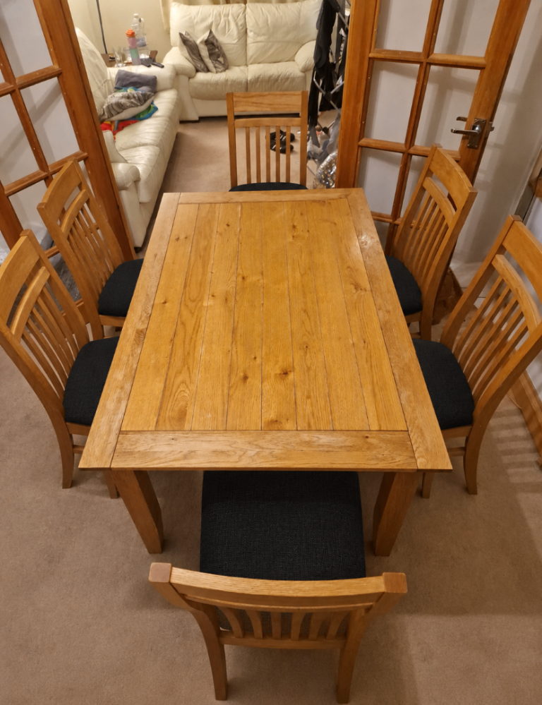 Solid Oak Dining table and 6 Chairs