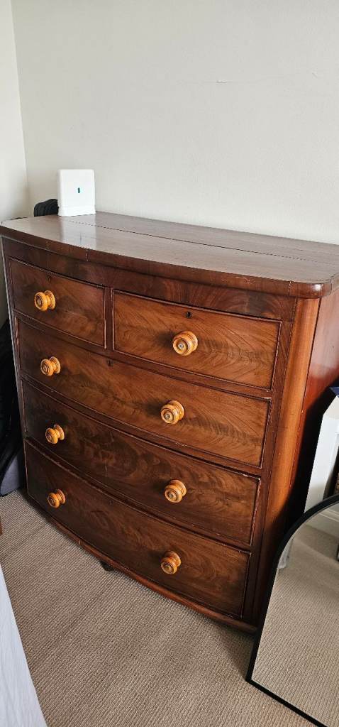 Vintage chest of drawers
