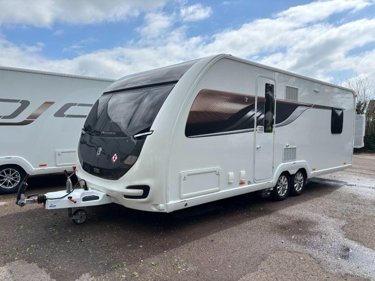 Swift Elegance Grande 850 2020