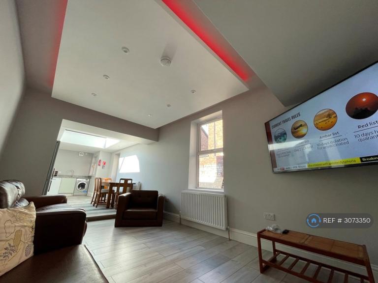 7 bedroom house in Manor House Road, Newcastle Upon Tyne, NE2 (7 bed) (#3073350)