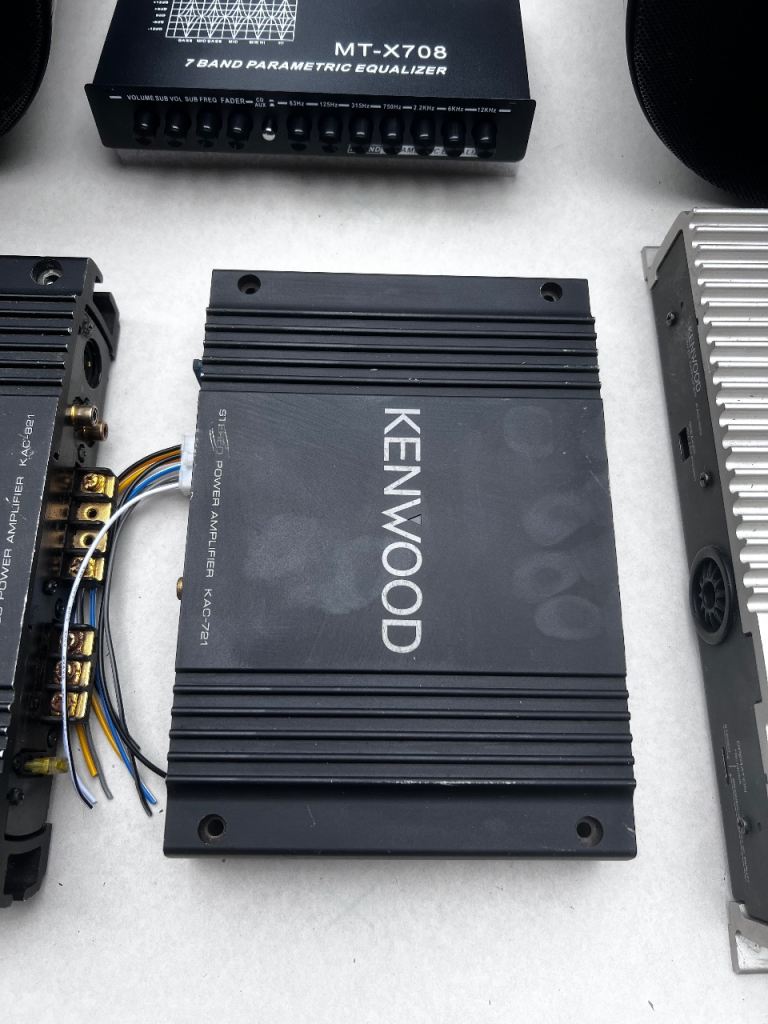 Kenwood kac 721 car amp