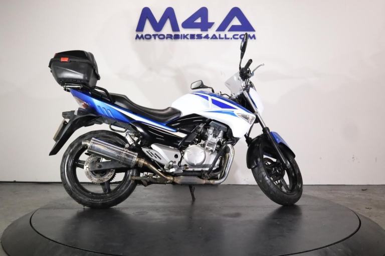 SUZUKI INAZUMA 250 GW250 2015