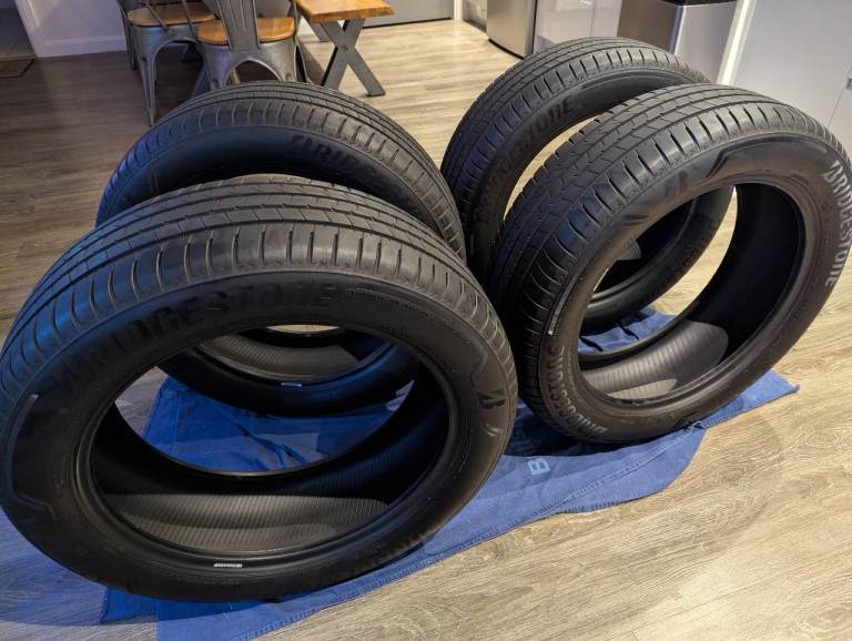 225 55 R19 99V Bridgestone Alenza Tyres 19