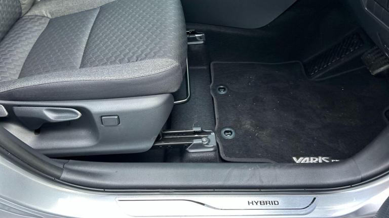  Toyota Yaris Cross 1.5 VVT-h Design SUV 5dr Petrol Hybrid E-CVT Euro 6 (s/s) (116 ps) Petrol/Ele...