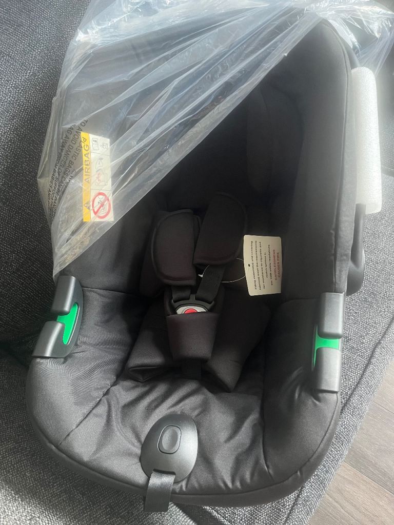 Brand new Enfasafe isize R129 infant car seat for sale