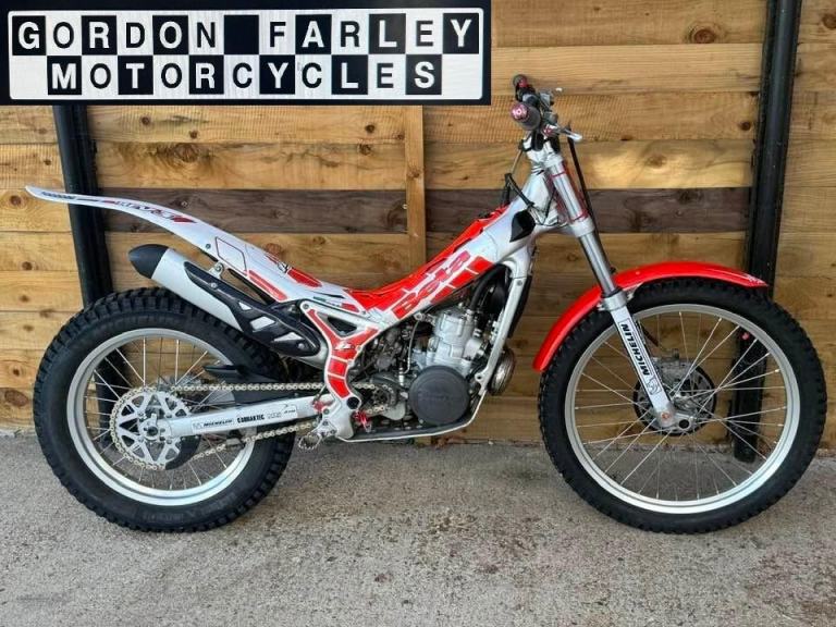 2008 Beta REV 3 200cc Trials Bike. Road Registered Trials Bike.