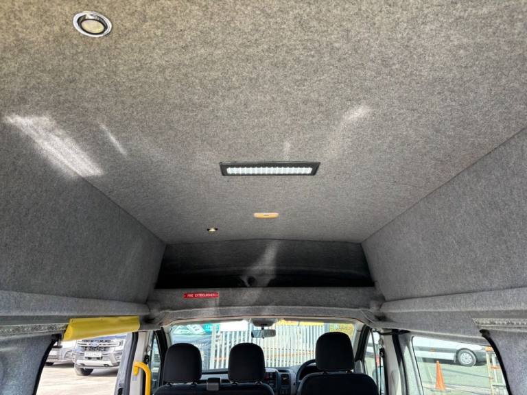 2018 18 RENAULT TRAFIC MINIBUS  ENERGY 29 BUSINESS  5DR DIESEL MANUAL LWB HIGH R