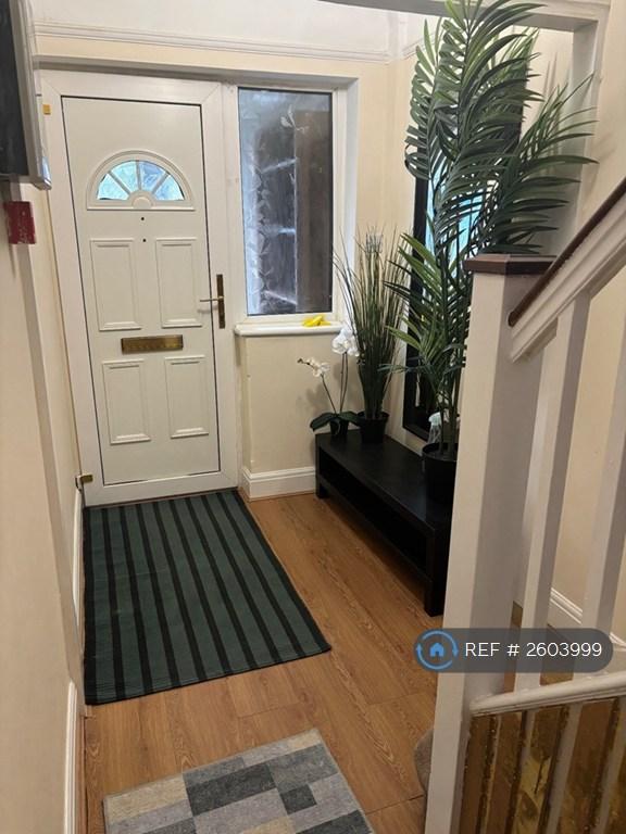 1 bedroom in Whitton Dene, Isleworth, TW7 (#2603999)
