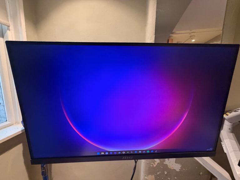 MSI MAG272C 27” Curved Gaming Monitor – FHD 165Hz