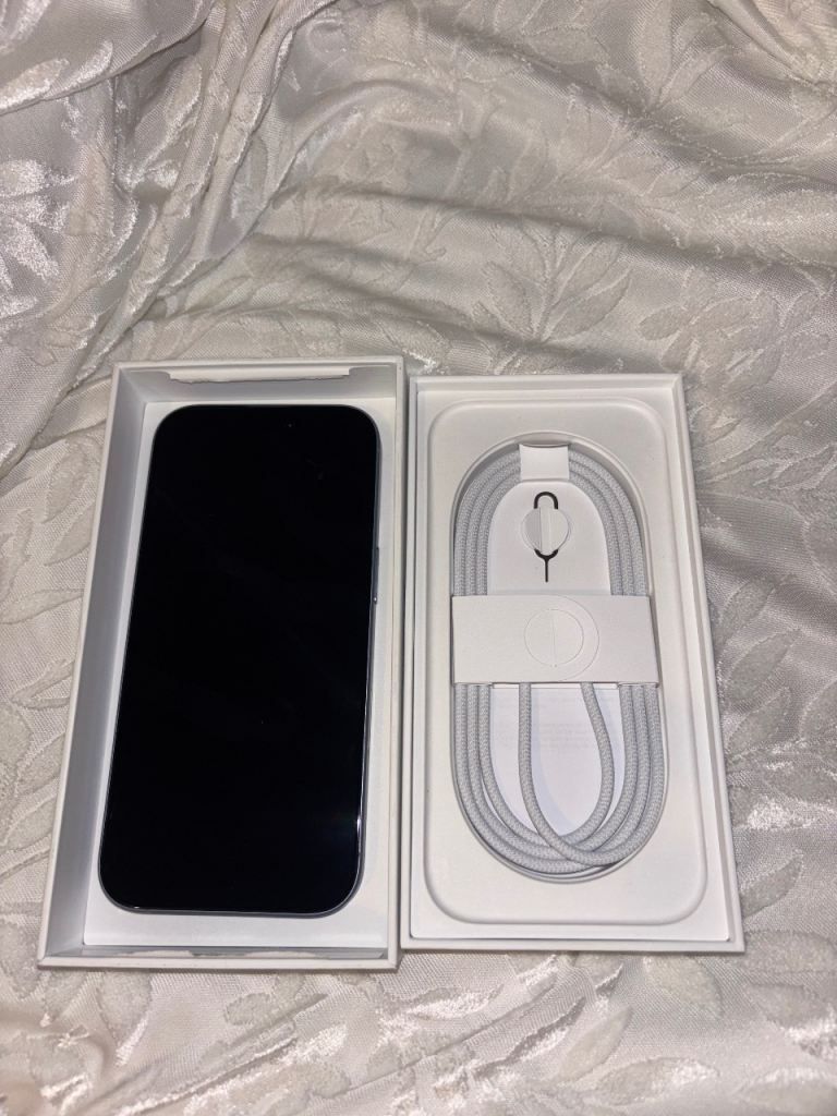 iPhone 17