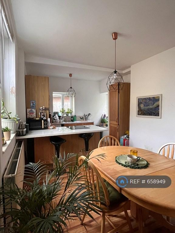 1 bedroom in Holmesdale St, Cardiff, CF11 (#658949)
