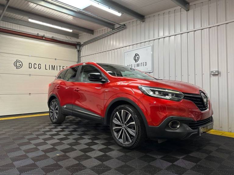 2017 Renault Kadjar 1.2 TCe Signature Nav SUV 5dr Petrol Manual Euro 6 (s/s) (130 ps) HATCHBACK P...