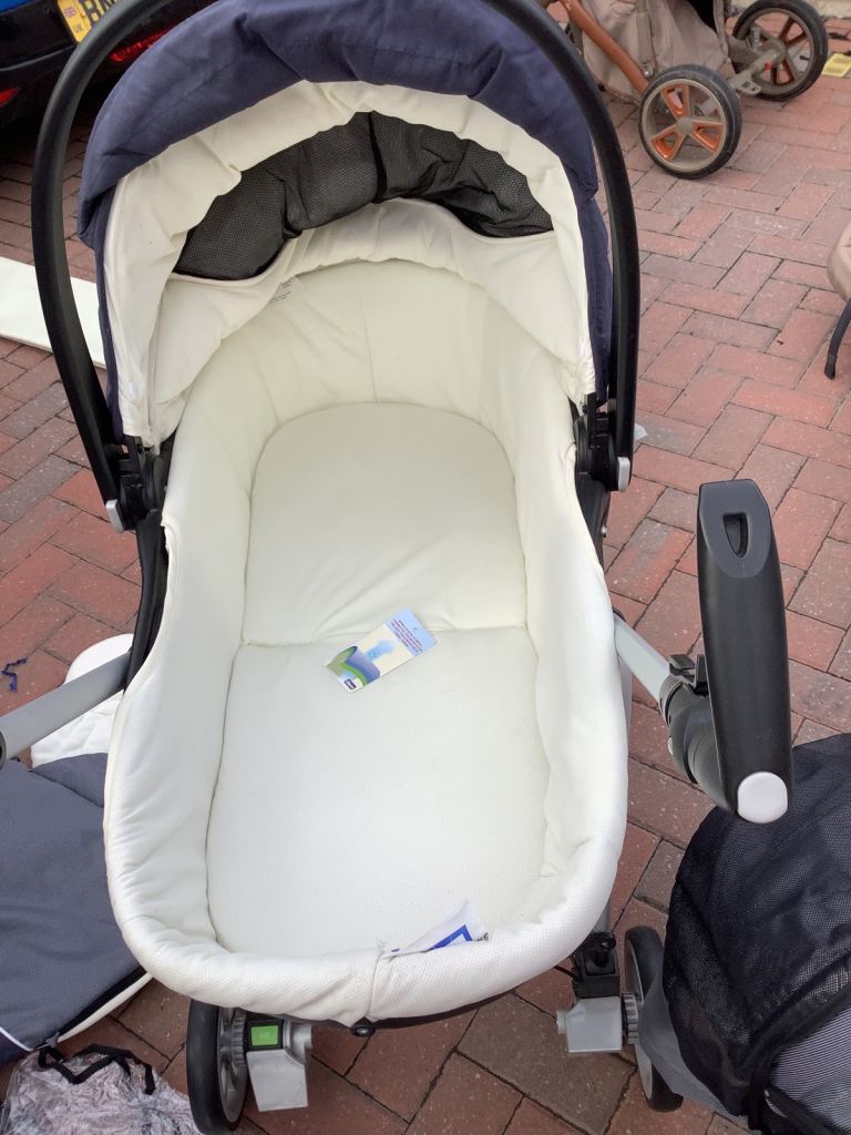 Chicco Baby Travel System with Car Seat and Pram – Good Condition