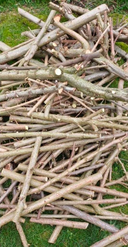 13 BAGS OF FIRE WOOD🔥🪵£5 PER FULL RUBBLE SACK 