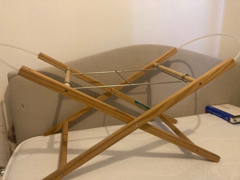 Mothercare bassinet /moses basket stand