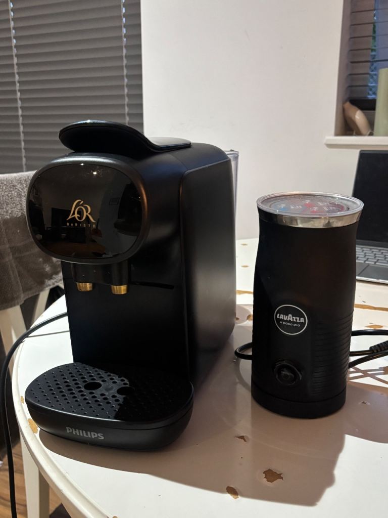Philips L'OR Barista Coffee Machine & Lavazza Milk Frother