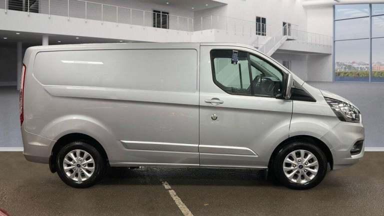 2018 Ford Transit Custom 2.0 EcoBlue 130ps Low Roof Limited Van PANEL VAN DIESEL Manual