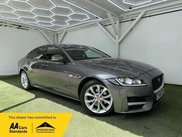 2018 Jaguar XF 2.0i R-Sport Auto Euro 6 (s/s) 4dr SALOON Petrol Automatic
