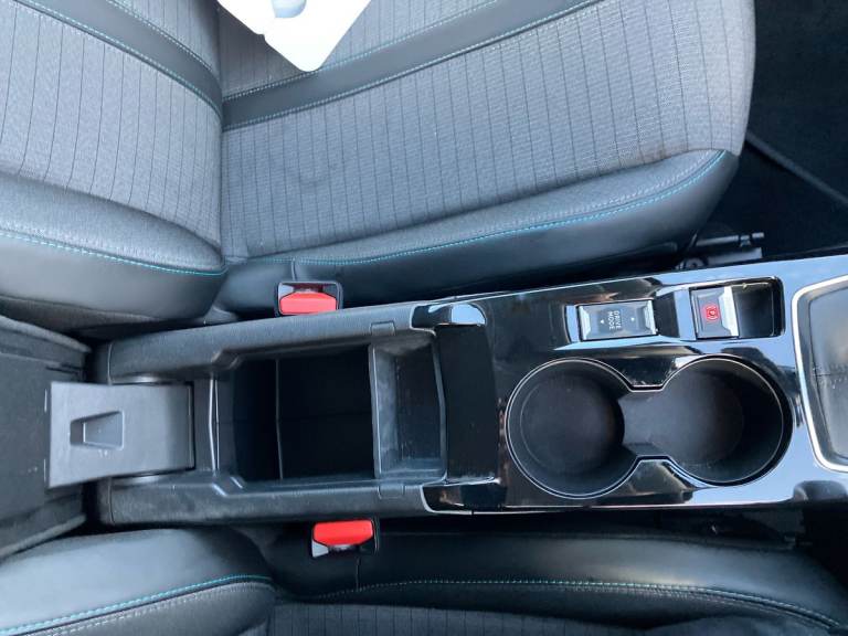 2022 Peugeot 2008 1.2 PureTech Allure Premium 5dr Estate PETROL Manual