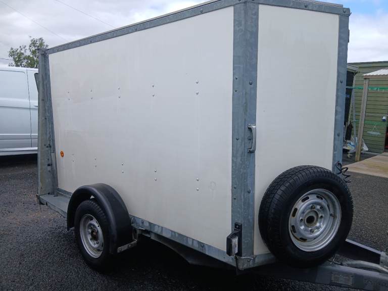 Ifor Williams box trailer 