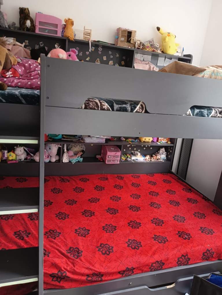 Bunk bed