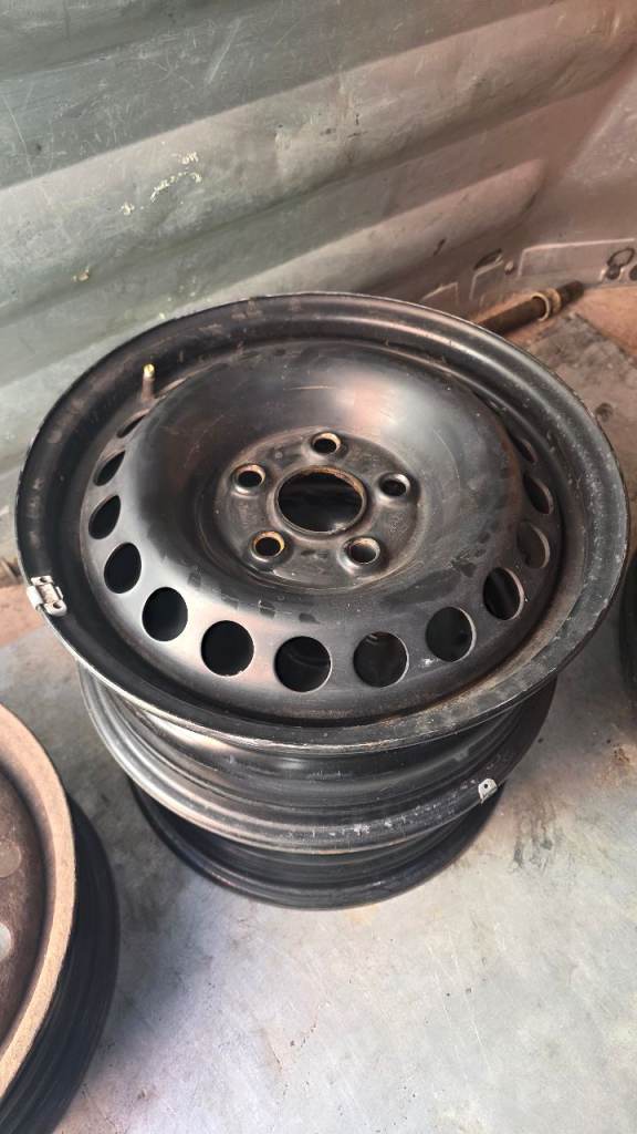 VW Transporter R16 Steel Wheels – 4 Available