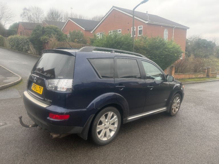 Mitsubishi, OUTLANDER, Estate, 2011, Manual, 2268 (cc), 5 doors