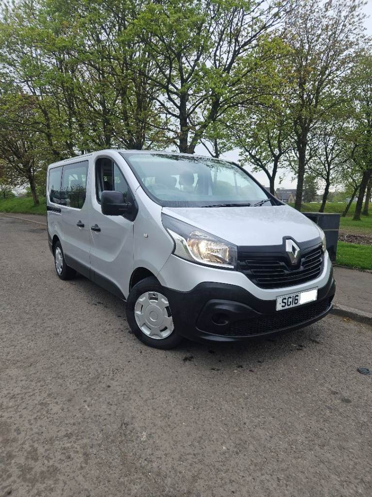 16/ reg Renault trafic 9 seats  minibus ulez comp sim vivaro transit custom relay boxer camper van