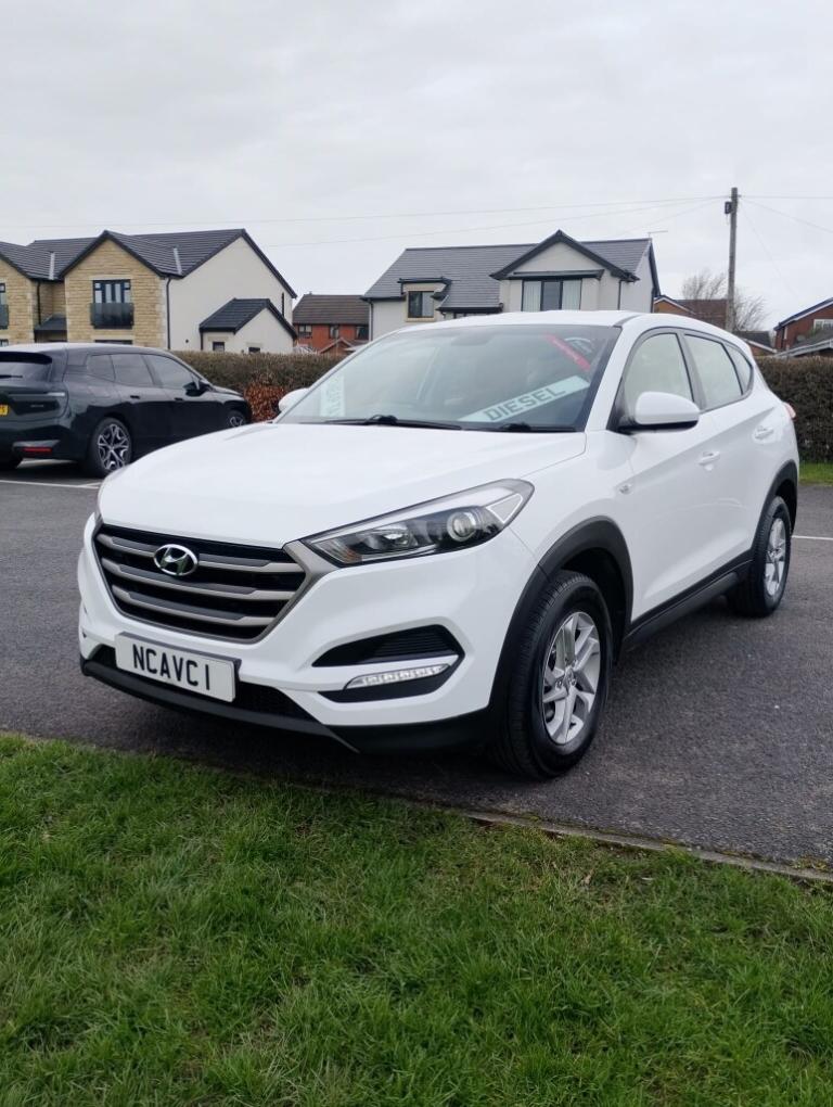 2016 Hyundai TUCSON 1.7 CRDi Blue Drive S 5dr 2WD ESTATE DIESEL Manual