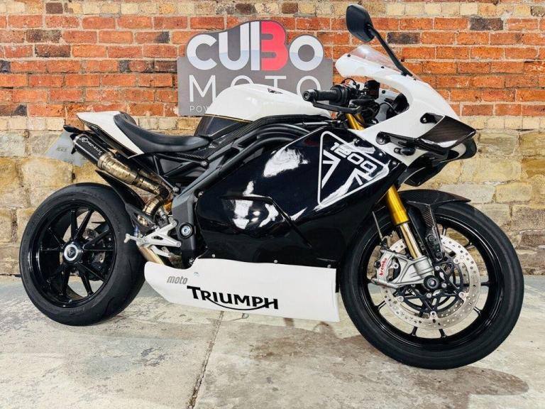 TRIUMPH SPEED TRIPLE 1200 RR MOTOGP KIT 2022