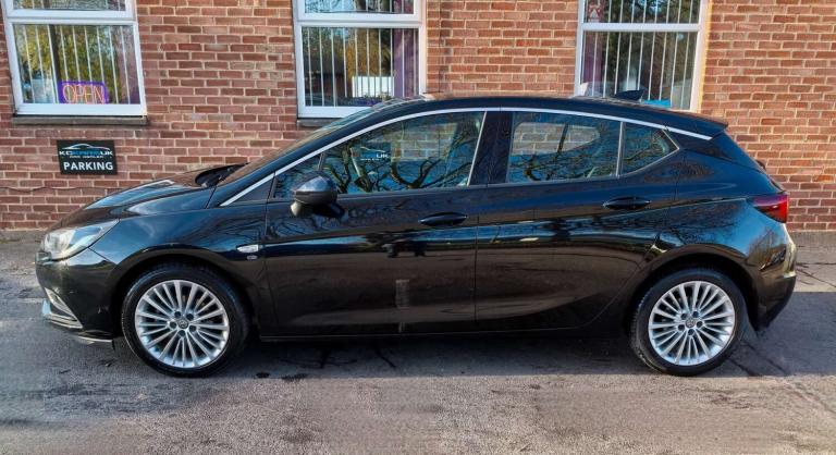 2017 Vauxhall Astra 1.4 Astra Elite Nav T 5dr - Full Service History - High Spec! Hatchback Petro...