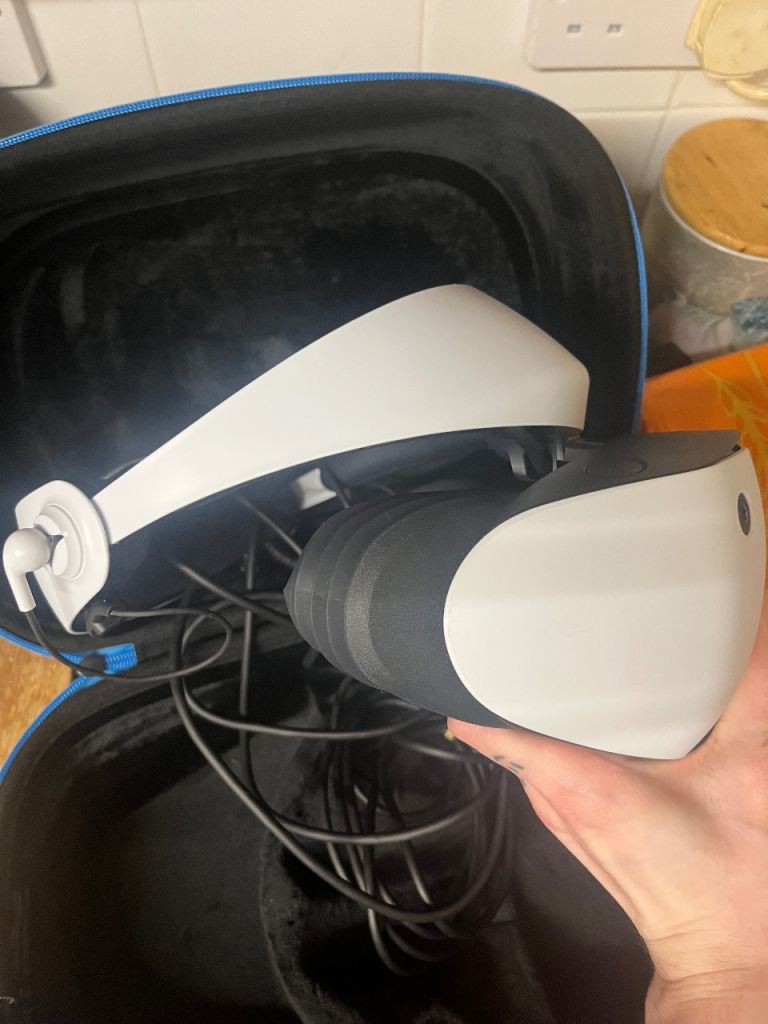 PSVR2 , used once perfect condition
