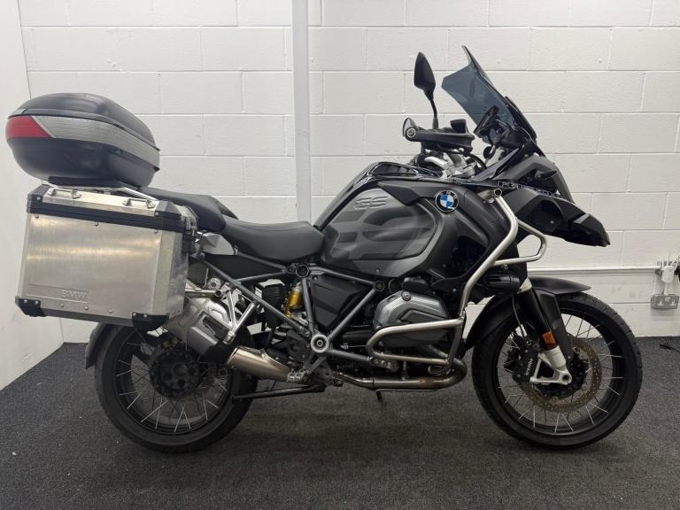 BMW R1200GS ADVENTURE ABS ** BMW Panniers - Top Box - Dynamic ESA **
