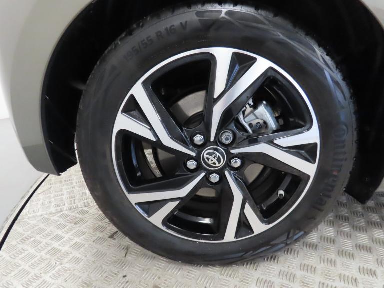 2025 Toyota Yaris 1.5 Hybrid Design 5dr CVT Hatchback Hybrid Automatic