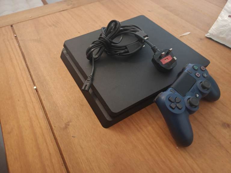 PS4 Slim 1TB 