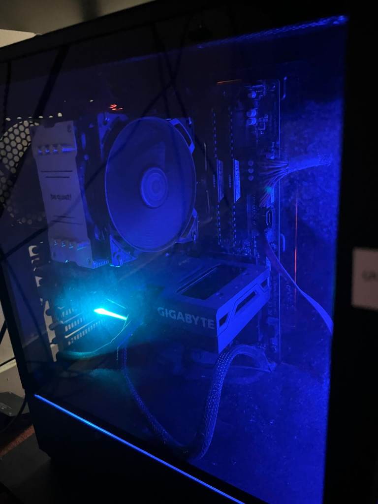 3060ti, Ryzen 5 5600x gaming pc