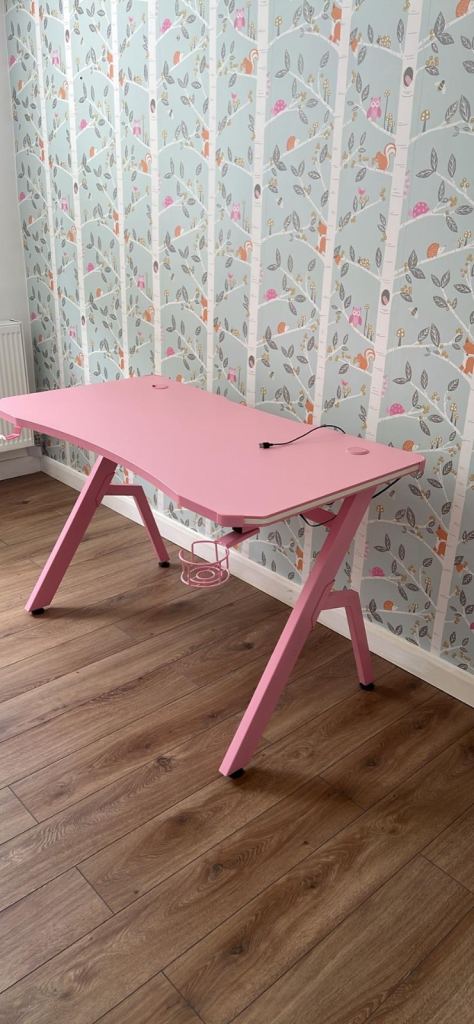 Pink desk with LED