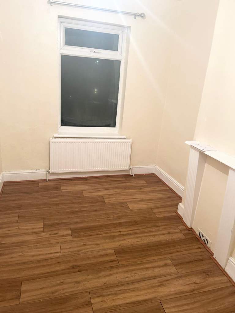 3 Bed room family spacious house to rent (Please no Agents) 