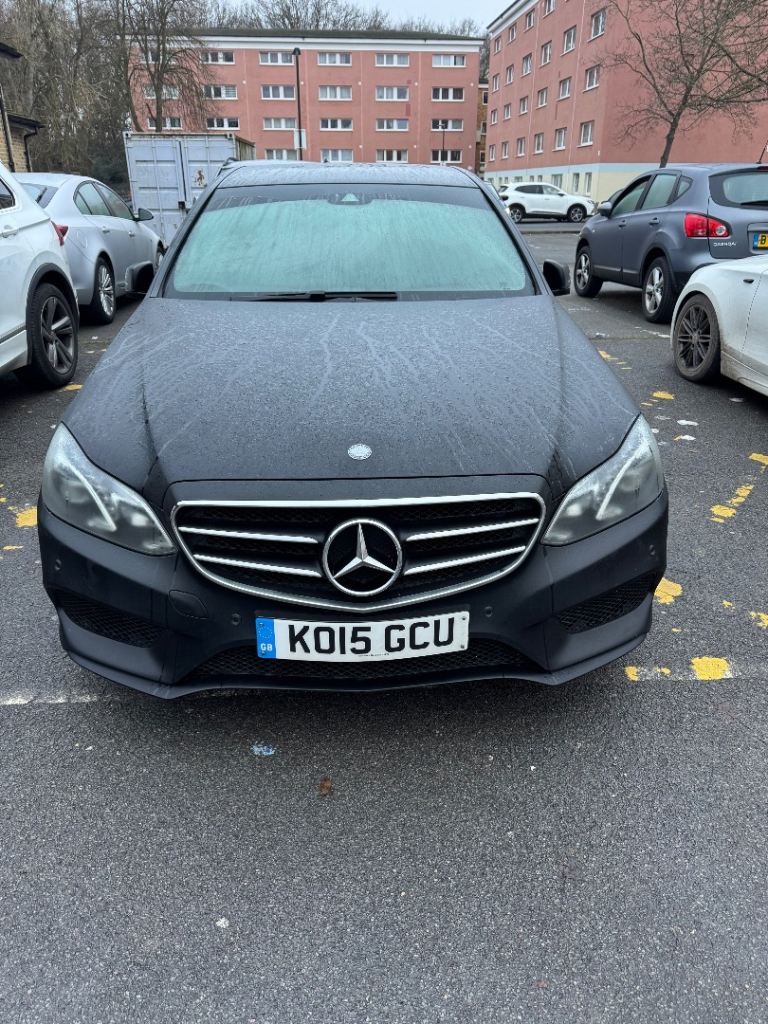 Mercedes-Benz  E220 AMG Night Edition 