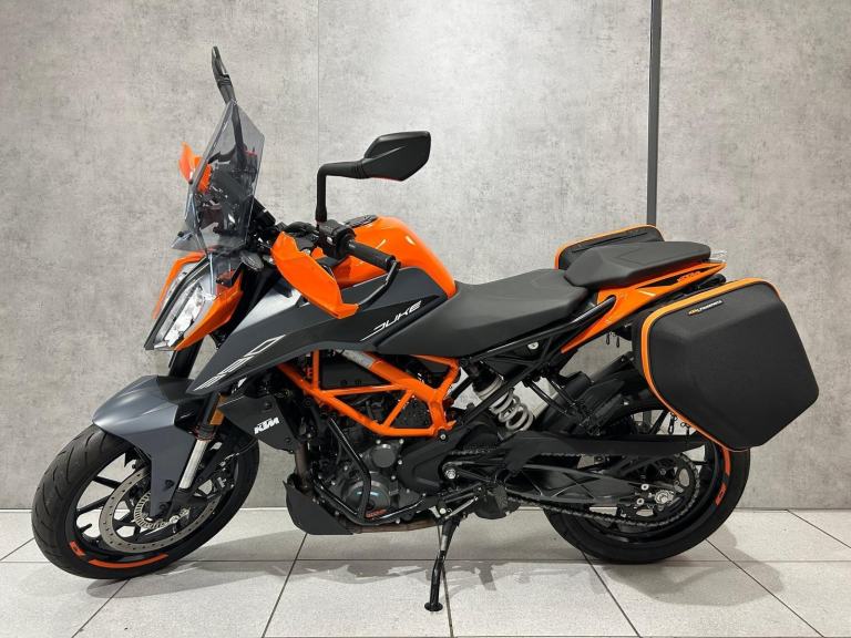 2023 KTM 390 DUKE - 1302 miles 