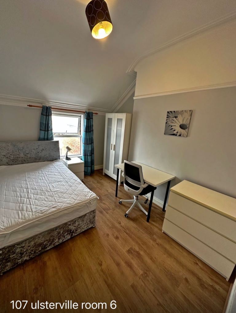 DOUBLE ROOM ULSTERVILLE AVENUE 