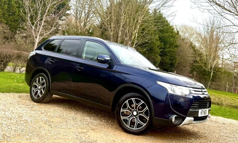 2015 Mitsubishi Outlander 2.2 DI-D GX3 SUV 5dr Diesel Auto 4WD Euro 5 (s/s) (150 ps) SUV Diesel A...