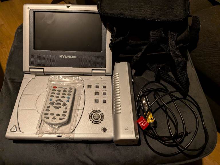 Hyundai portable dvd player 