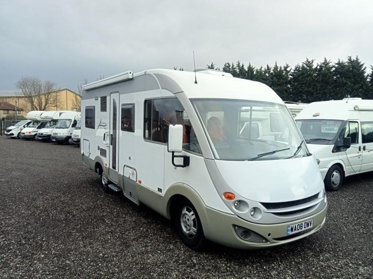  A CLASS BURSTNER AVIANO i684 