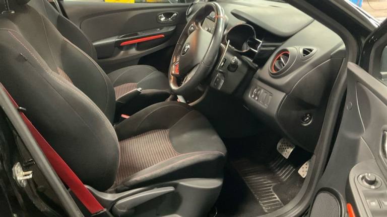 2013 Renault Clio 1.6 TCe Renaultsport Lux Hatchback 5dr Petrol EDC Euro 5 (200 ps) Hatchback Pet...