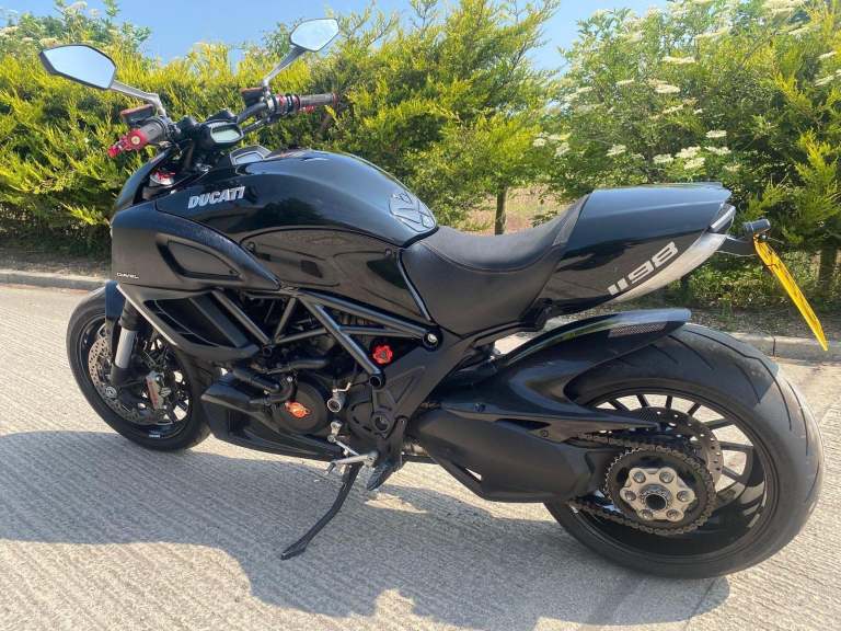 2011 11 DUCATI DIAVEL 1198 BLACK PERFORMANCE CRUISER NEW MOT 10k MILES MINT