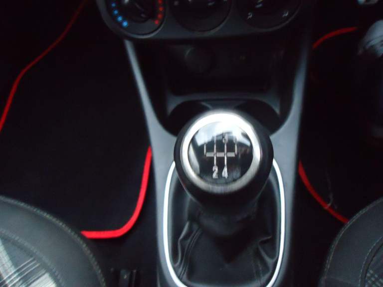 VAUXHALL CORSA 1.4 i ecoTEC Limited Edition Red Manual Petrol 2015