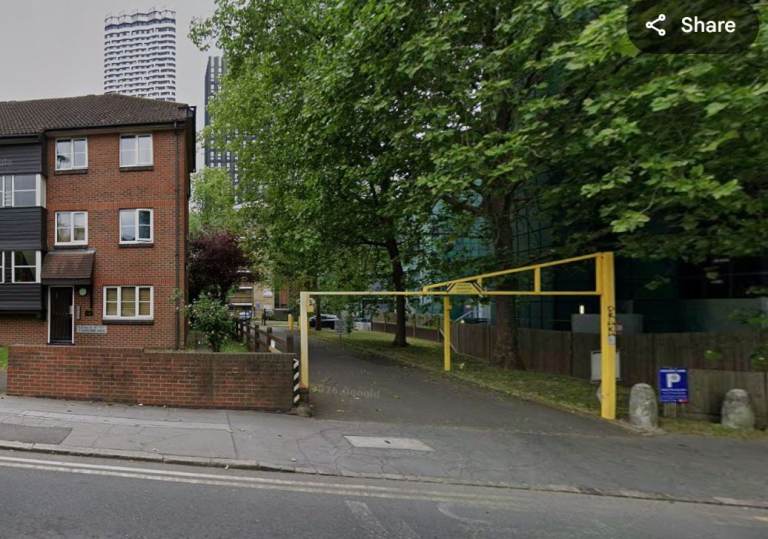 Parking Space to let 3min walk from East Croydon